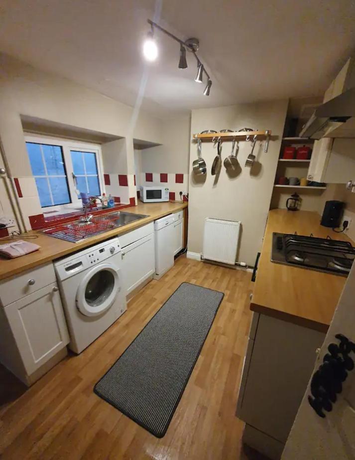 Beautiful Townhouse Next To Royal Victoria Park And Botanical Gardens Within Easy Walking Distance To Bath City Centre Exteriér fotografie